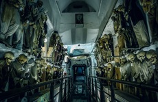 Rùng rợn hầm mộ xác ướp trong tu viện Capuchin