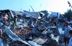 Cháy rụi chợ tạm và 40 phòng trọ