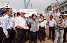“Chậm tiến độ, tôi sẽ kỷ luật...!”