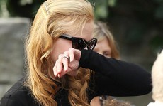 Nicole Kidman rơi lệ tiễn biệt cha