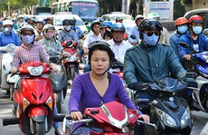 Chính phủ nhất trí đề xuất tạm dừng thu phí đường bộ xe máy