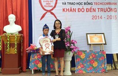 Techcombank dành 1,8 tỉ đồng cho “Khăn đỏ đến trường”
