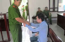 Gọi bé gái 11 tuổi vào nhà hiếp dâm