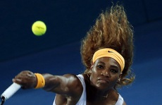 Serena đăng quang, Federer vào chung kết với Hewitt