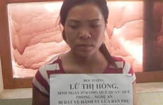 Bắt 'mẹ mìn' bán 5 cô gái trẻ đang bị truy nã ngay tại cửa khẩu