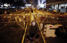 Cảnh sát Hồng Kông lại dùng hơi cay chống người biểu tình