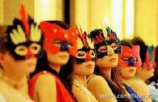 Tỉ phú Trung Quốc chi tiền tuyển vợ xinh, trong trắng