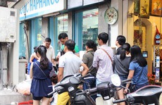 Phở Hàng Trống, muốn ăn phải xếp hàng