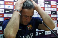 Mất ngôi vô địch La Liga, HLV Barcelona từ chức