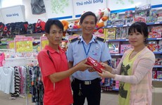 Bảo vệ Co.opmart trả 70 triệu đồng cho khách đánh rơi