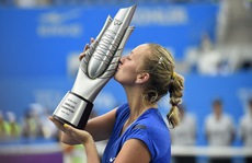 Bouchard đòi nợ bất thành, Kvitova vô địch WTA Vũ Hán