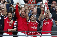 Arsenal ngược dòng thắng Hull, đăng quang FA Cup