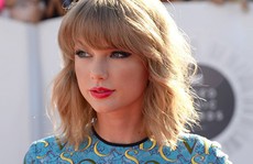 Taylor Swift lập kỷ lục bán đĩa