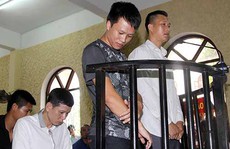 Vụ 9 cầu thủ Ninh Bình bị treo giò vĩnh viễn: Bị cấm chơi bóng, Dũng ở nhà gói giò