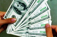 Giá USD tăng vọt sau quyết định điều chỉnh 1%