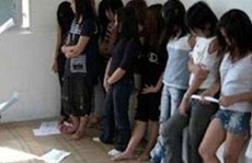 Trung Quốc: Lộ đường dây ép nữ sinh bán trinh cho quan chức