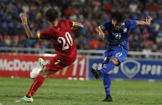 Tuyển Việt Nam bị Thái Lan bỏ xa trên BXH FIFA