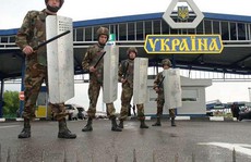 Ukraine quyết xây tường ngăn xe tăng Nga