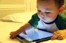 Trẻ em dùng tablet sẽ thông minh hơn