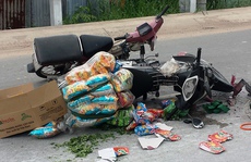 Xe máy “cà tàng” chạy ẩu gây tai nạn, 2 người nguy kịch