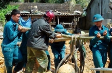 Đào móng nhà “trúng” quả bom khủng 500 kg