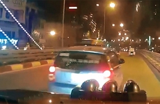 Triệu tập tài xế và 2 'bạn xã hội' truy đuổi taxi trước tai nạn