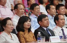 Phó Chủ tịch nước Nguyễn Thị Doan khởi động dự án thiện nguyện cho học sinh nghèo
