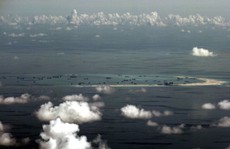 Trung Quốc dùng phi công thiếu chuẩn tuần tra biển Đông