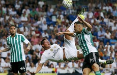 James Rodriguez lập siêu phẩm 'ngả bàn đèn', Real Madrid thắng 5 sao