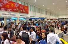 Cả ngàn khách đi Hải Phòng, Thanh Hóa phải đáp chuyến bay ở Hà Nội
