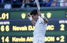 Djokovic lại nhận “quyền trợ giúp”, Federer mơ thiên đường thứ 8
