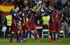 Barcelona vùi dập Real Madrid, Benitez bị chỉ trích dữ dội