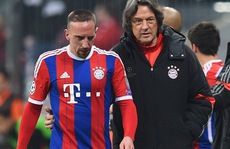 Đội nhà thảm bại, bộ phận y tế Bayern Munich đồng loạt nghỉ việc