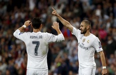 Ronaldo lập hat-trick, ngày vàng của bóng đá Tây Ban Nha