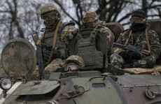Ukraine lo phe ly khai tập hợp lại lực lượng