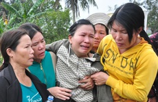 Chìm trong nước mắt bên 9 linh cữu học sinh