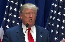 Ông Trump thách bà Clinton công bố hồ sơ y tế
