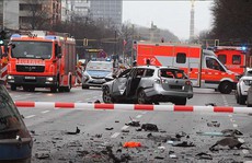 Ô tô nổ tung giữa thủ đô Berlin, 1 người thiệt mạng
