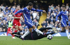 Thua Chelsea, Leicester lâm nguy