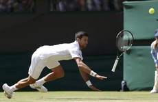 Sốc ở Wimbledon: Djokovic bị loại ngay vòng 3