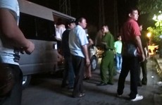 Đột kích quán bar có cả trăm thanh niên đang “thác loạn”