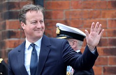 Thủ tướng Anh bật khóc sau bài diễn văn từ chức