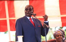 Tổng thống Zimbabwe quyết giữ ghế tới khi 'trời gọi'