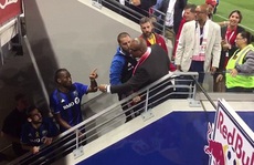 Thua trận, Drogba nổi cáu đòi đánh CĐV ở Mỹ