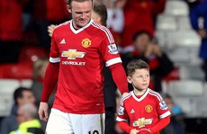 Rooney cho con trai sang kình địch Man City học đá bóng