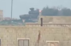 Xe tăng Nga 'bất lực' trước tên lửa Mỹ ở Syria