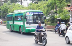 Trợ giá xe buýt tuyến 102 vẫn mập mờ