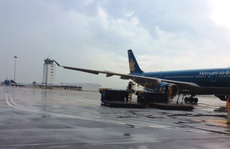 Sân bay Tân Sơn Nhất khắc phục xong đường băng bị hư hỏng