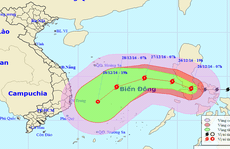 Chiều nay, bão Nock-ten giật cấp 16-17 vào Biển Đông