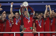 Nước mắt Ronaldo, nụ cười Bồ Đào Nha